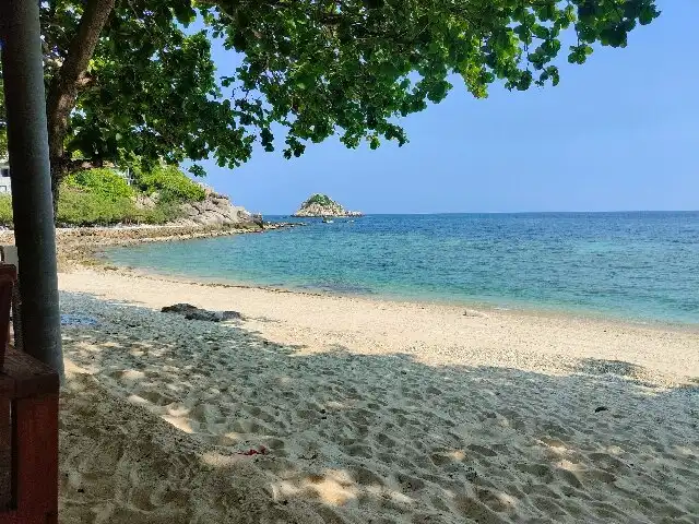 Hotels near Haad Sai Daeng