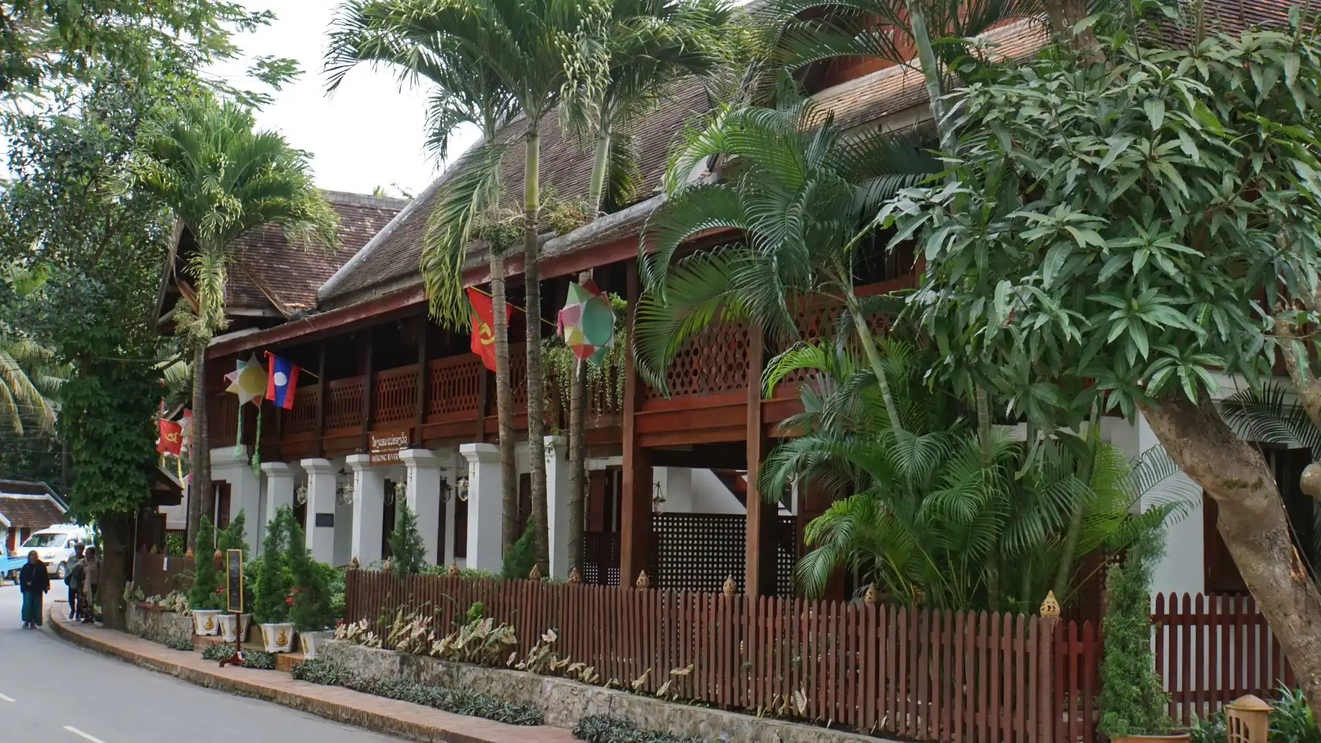 Hotels near Riverview Park