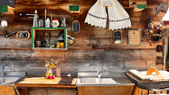 Babou Maramures campsite/pension
