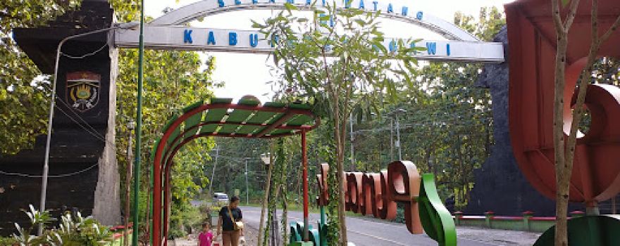 Gapura Selamat Datang Kabupaten Ngawi
