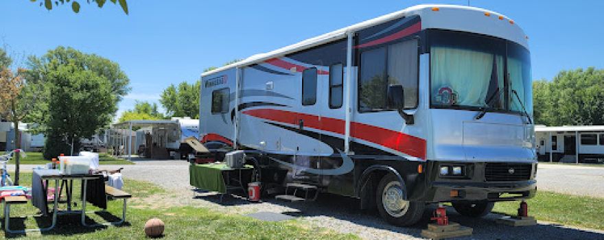 Huggy Bear Campground & RV Sales