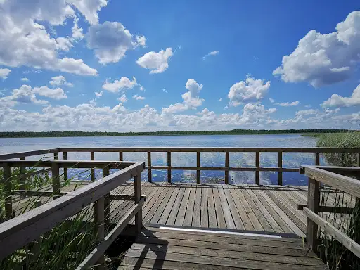 Pomost widokowy na jezioro Łukie