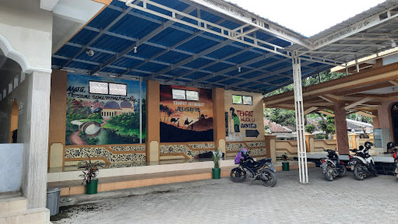 Masjid Besar Baitul Muttaqin Wuluhan