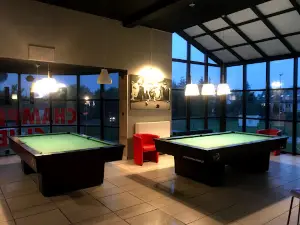 Bowling Champions Club in Police