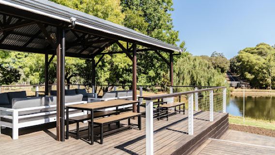 Ampersand Estates Winery