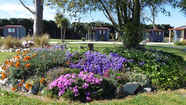 Glenavys Waitaki River Motor Camp