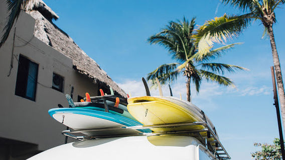 Lunazul Surf School & Shop