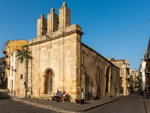 Piazza Santissima Trinità