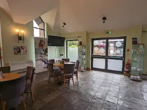 Bridgewood Manor