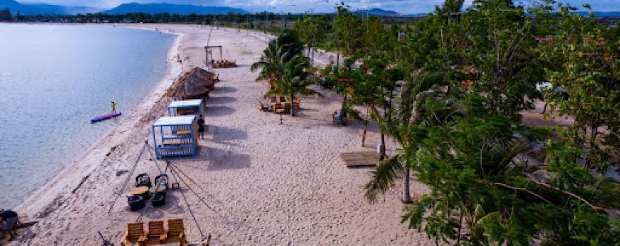 Om Nin Koh Smao Beach