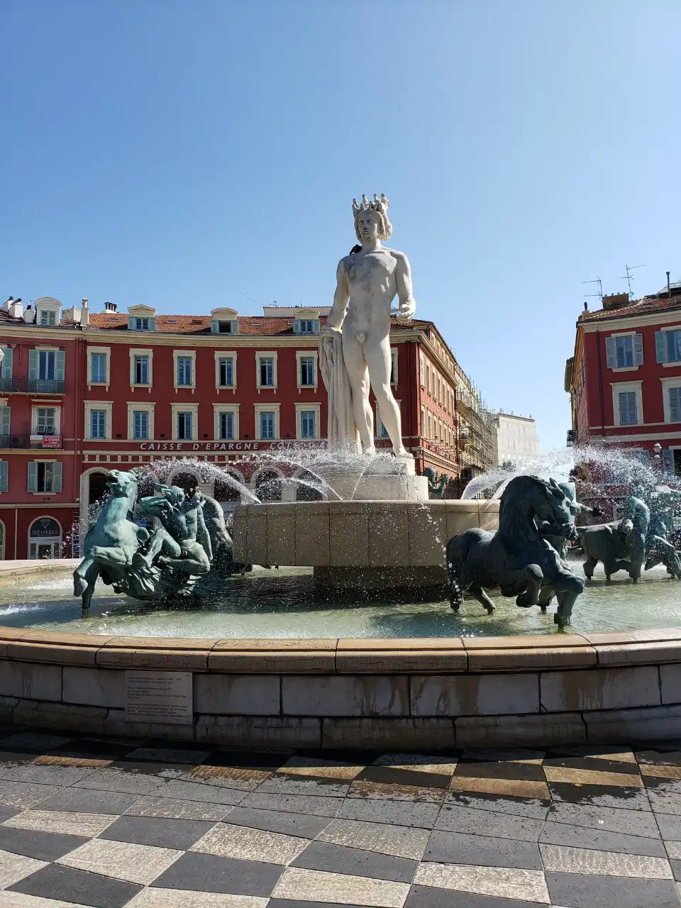 5_Place Masséna