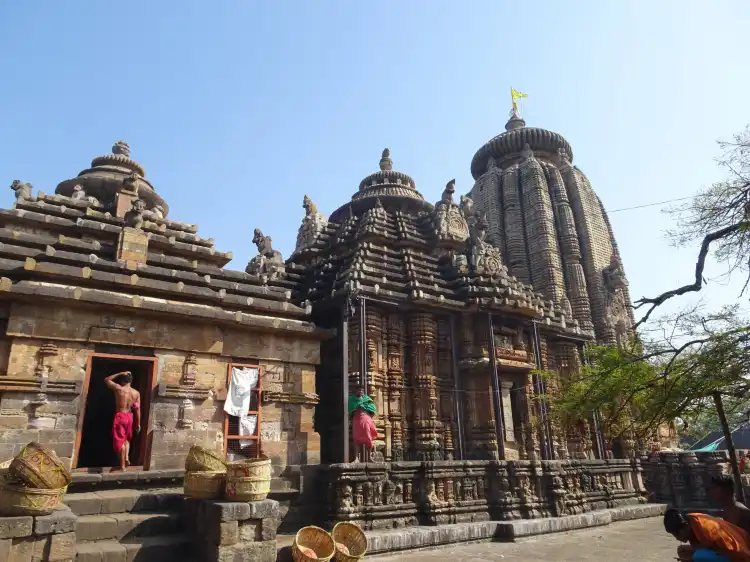Các khách sạn gần Ananta Vasudeva Temple