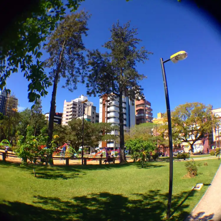 Các khách sạn gần Praça Nereu Ramos