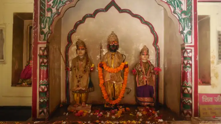 Hotel dekat Gorakhnath Temple