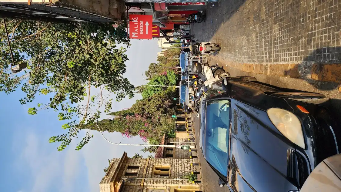 Hotels near Bliss Street