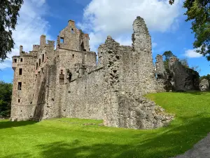 Huntly Castle