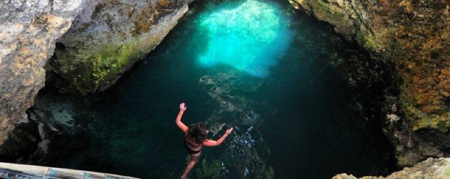 Blue Hole Mineral Spring | Jamaica