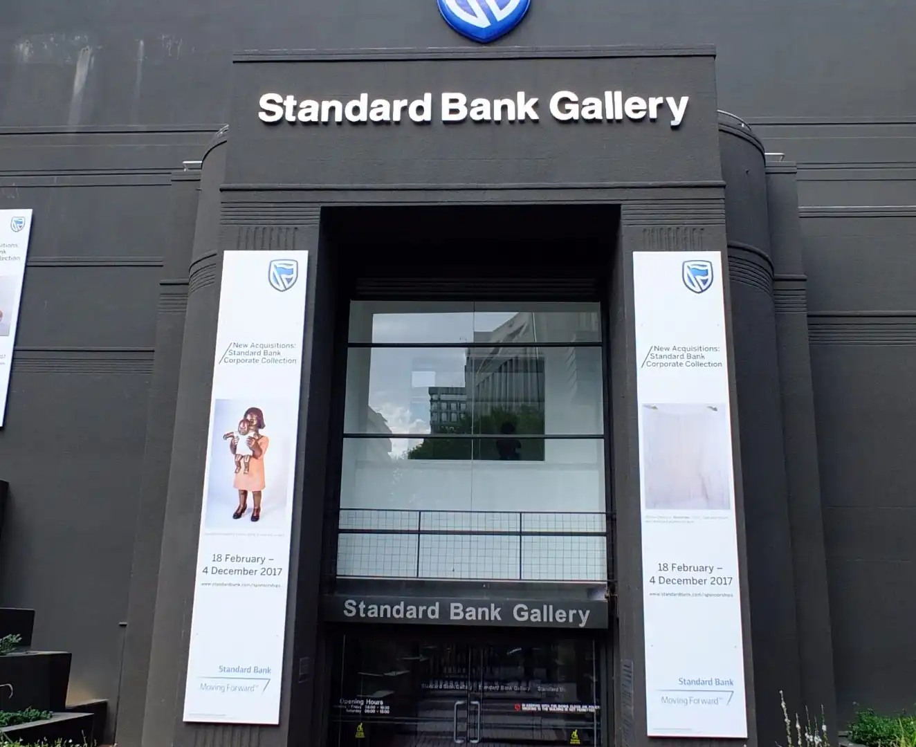 Hotels near Standard Bank Gallery