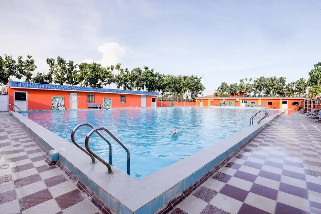 Hotels near Janakpurdham Railway Station
