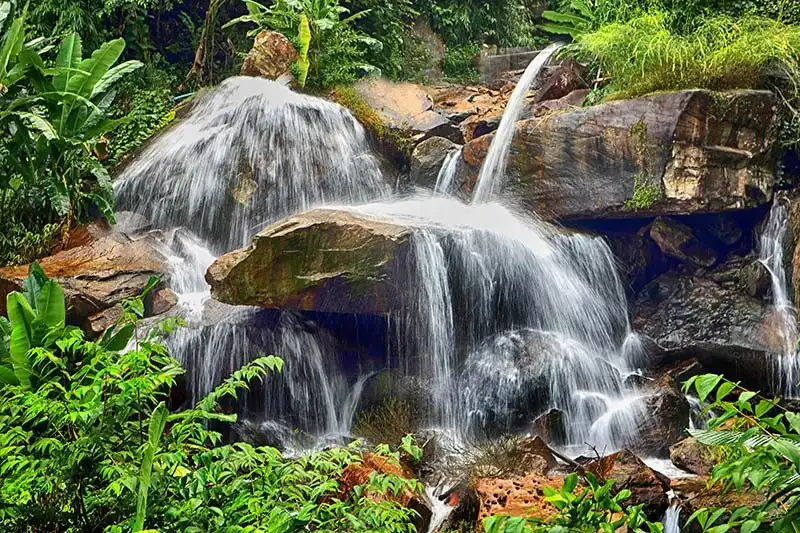 Hotels near Popokvil Waterfall