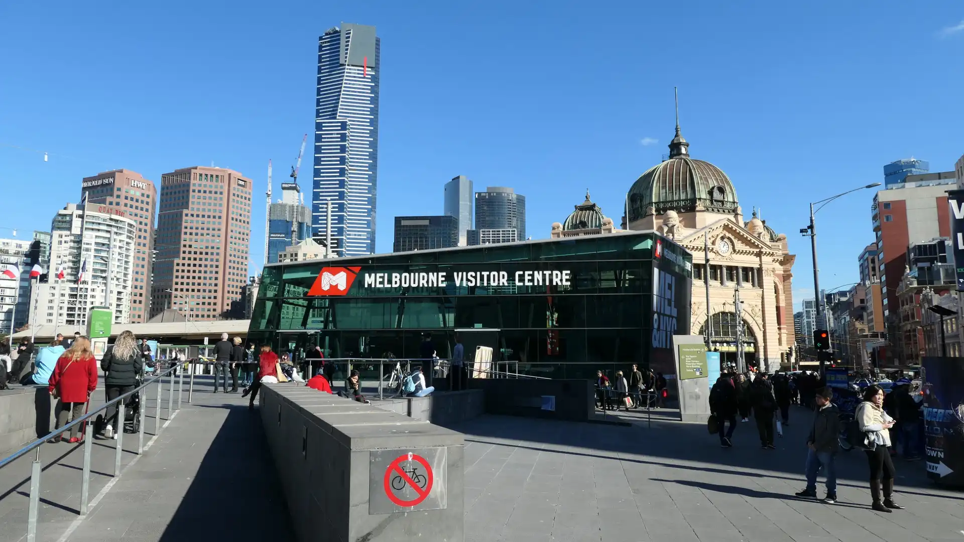 Hotels near Melbourne Visitor Centre