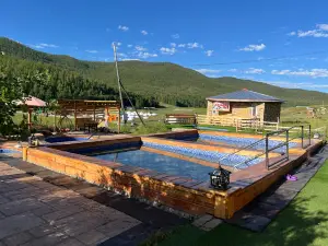 Tsenkher Hot Spring