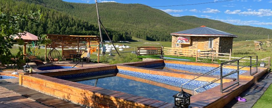 Tsenkher Hot Spring
