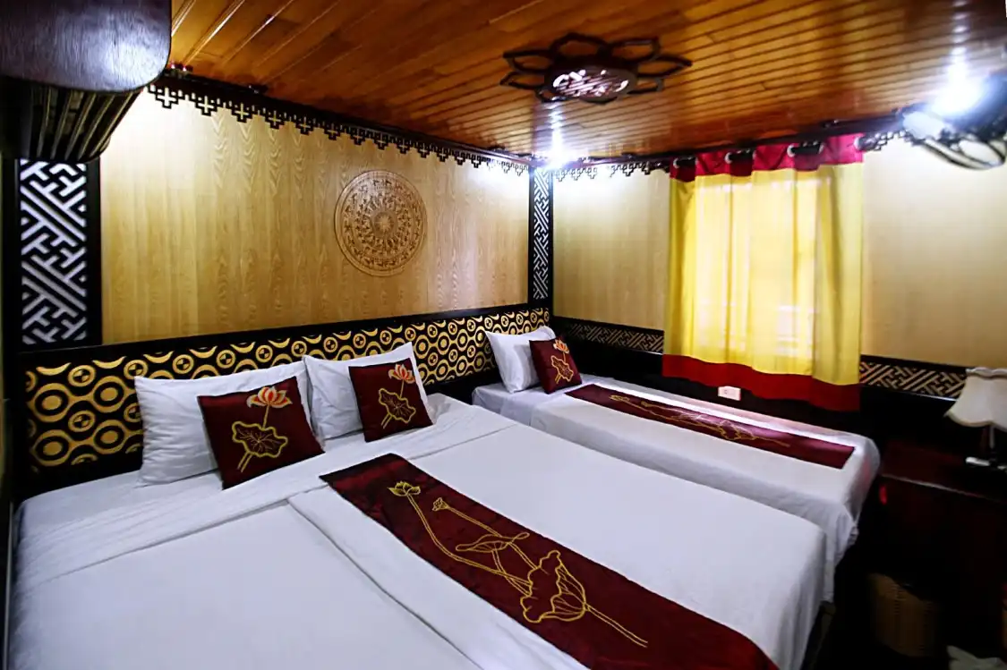 Отели рядом с достопримечательностью «Bien Ngoc Cruises»
