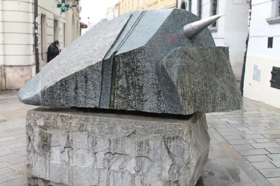 2_Stone Korzo