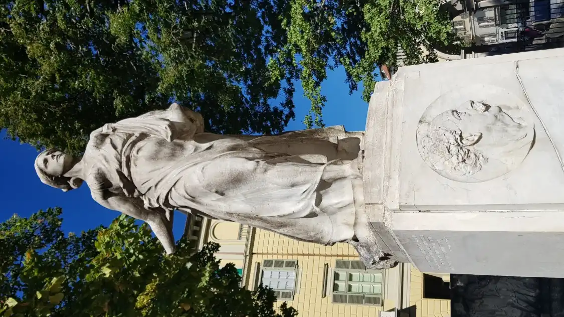 Hotel in zona Monumento a Edmondo De Amicis