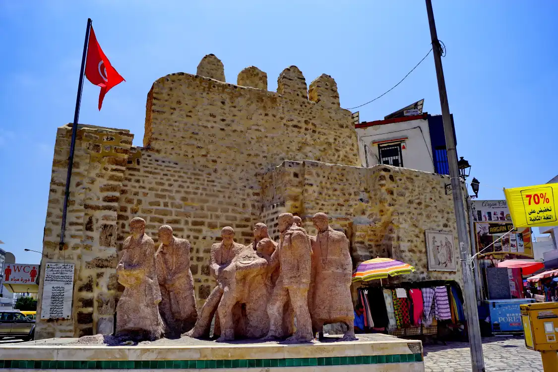 Hotels near Martyrs Monument