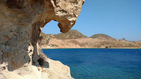 Paralia Petra