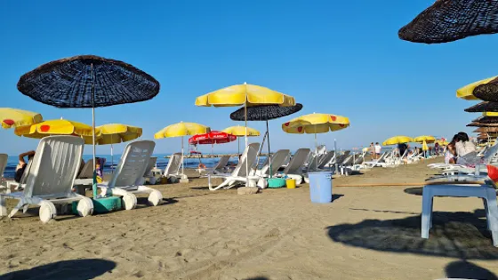 Yakakent Blue Sea Aile Plajı