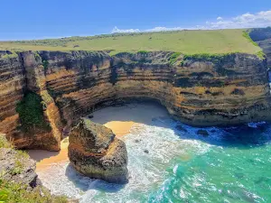 Pantai Penyisok