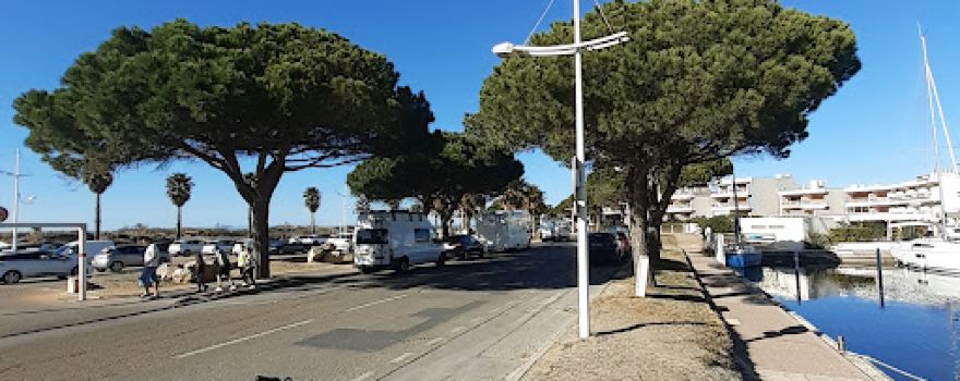 PLAGE DE PORT CAMARGUE (Les Marinas)