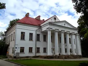 Vārkavas tautas nams
