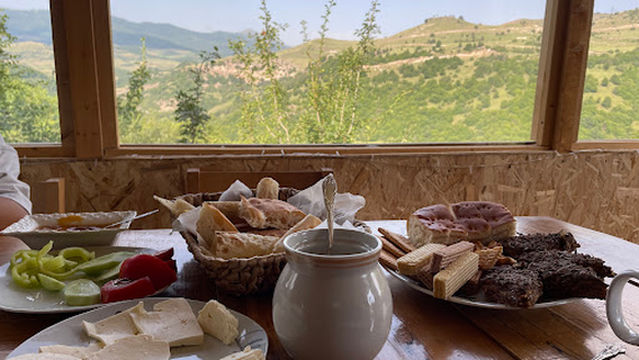 Alereks Mountain Camping