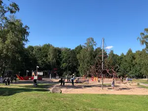 Vallarnas playground and mini zoo