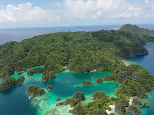 Olin Dive Center Raja Ampat