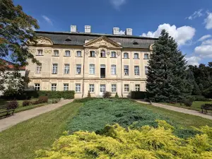 Pałac w Ciążeniu