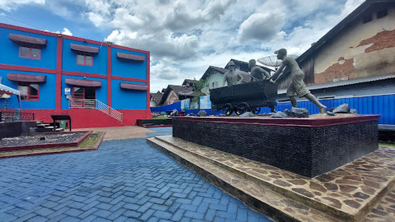 Hole Mine Site Museum Mbah Suro & Infobox