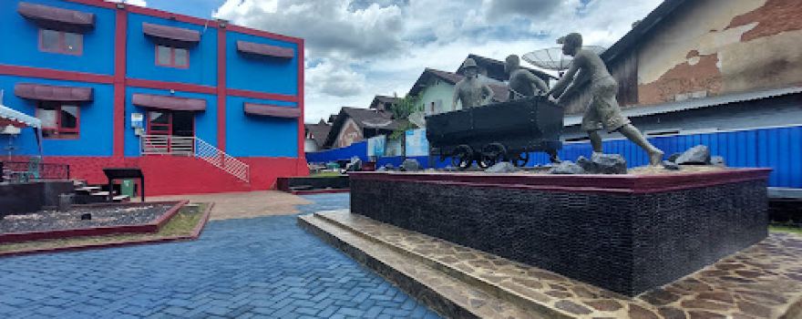 Hole Mine Site Museum Mbah Suro & Infobox