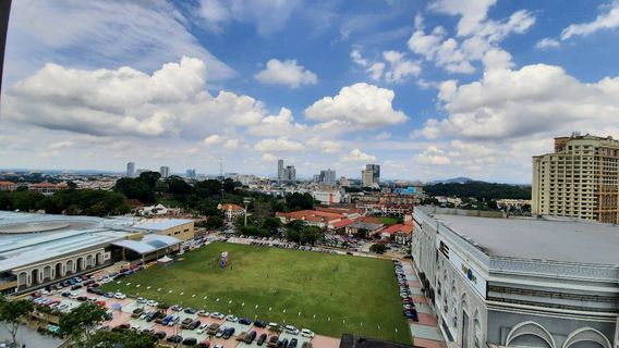 Dataran Pahlawan Melaka Megamall