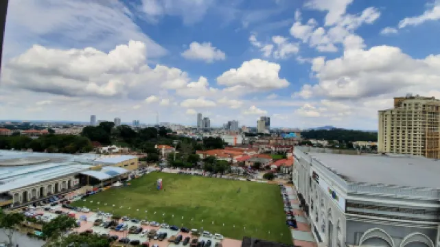 Dataran Pahlawan Melaka Megamall