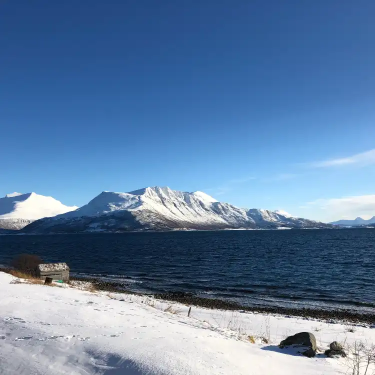 Hotels in Straumsbukta