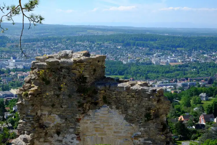 Hotels near Dorneck Castle