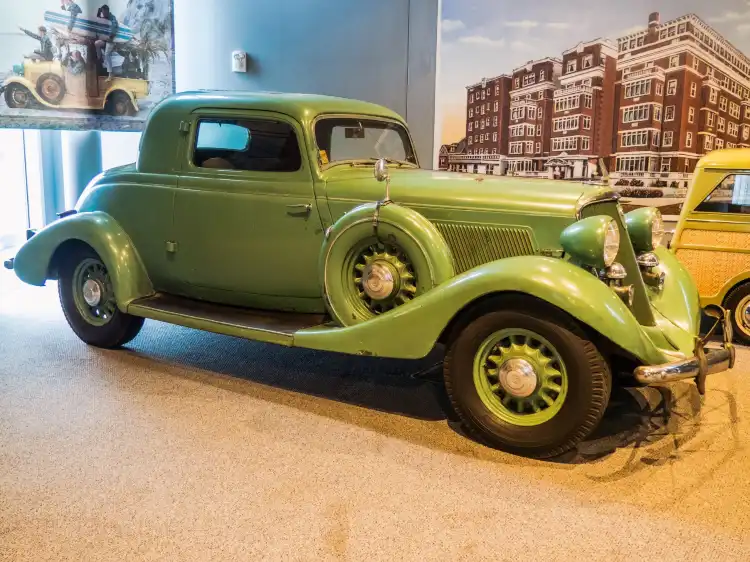 Hotels in der Nähe von America on Wheels Museum