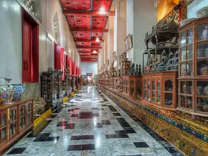 Wat Phra Non Chak Si Worawihan