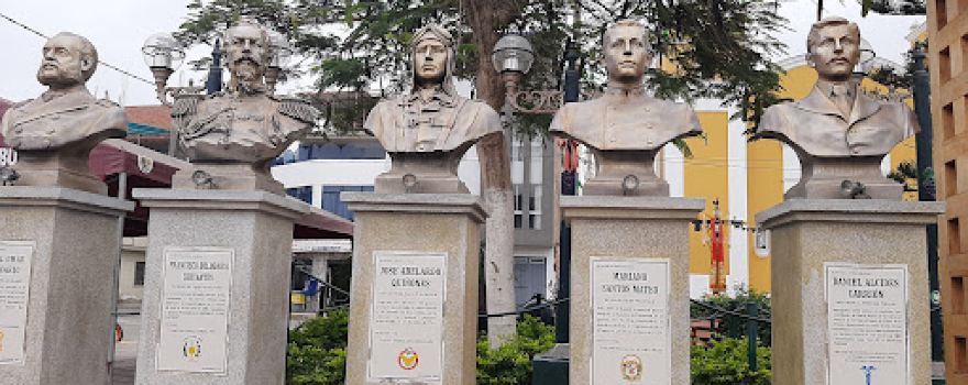 Plaza de Armas Santa Cruz de Flores