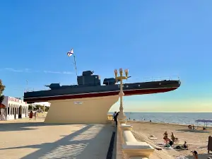 Monument to the sailors of the Azov flotilla